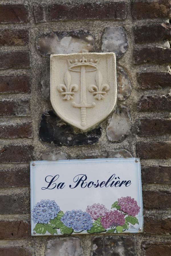 Chambre Meublee "La Roseliere" Sainte-Colombe  外观 照片